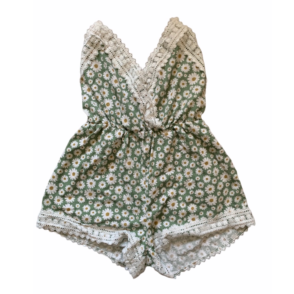 Daisy Romber Medium